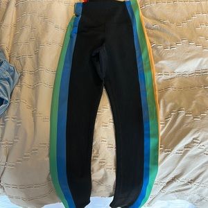 BEACH RIOT stripped leggings